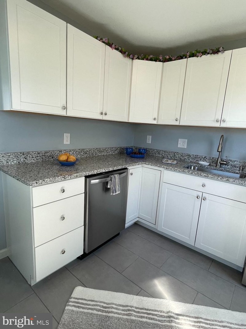 3443 Loganview Dr, Baltimore MD  21222-5950 exterior