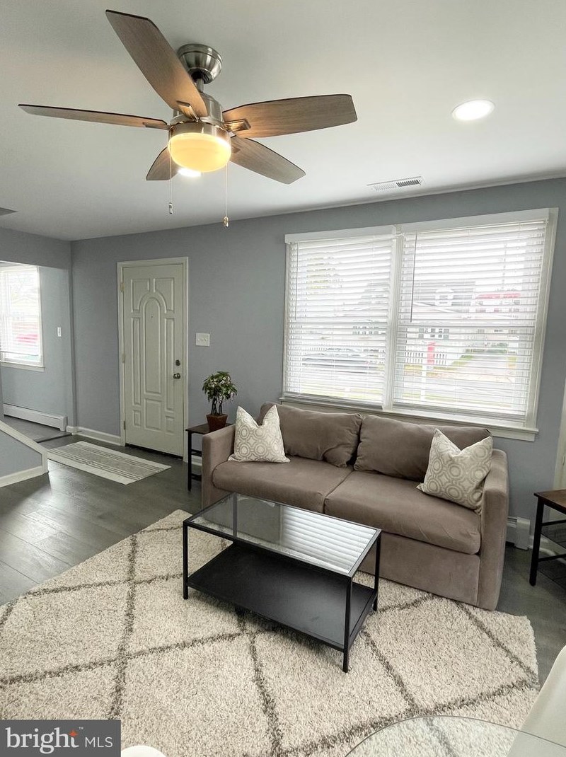 3443 Loganview Dr, Baltimore MD  21222-5950 exterior