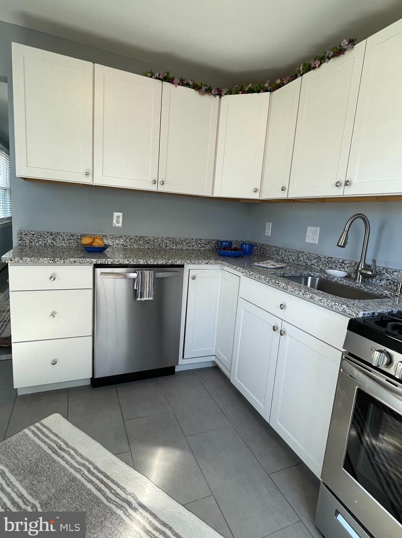 3443 Loganview Dr, Baltimore MD  21222-5950 exterior