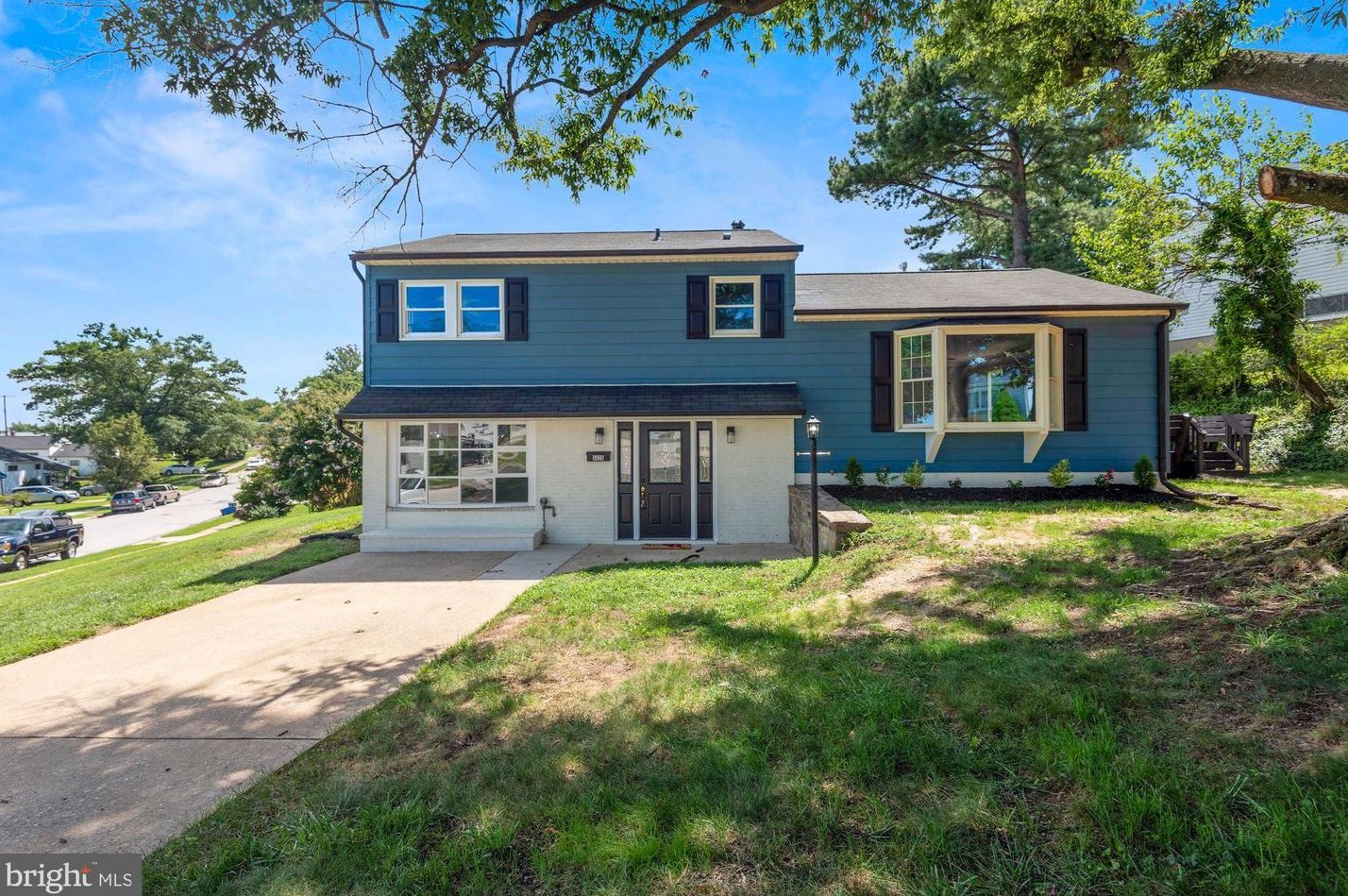 5820 Heron Dr, Baltimore MD  21227-4317 exterior