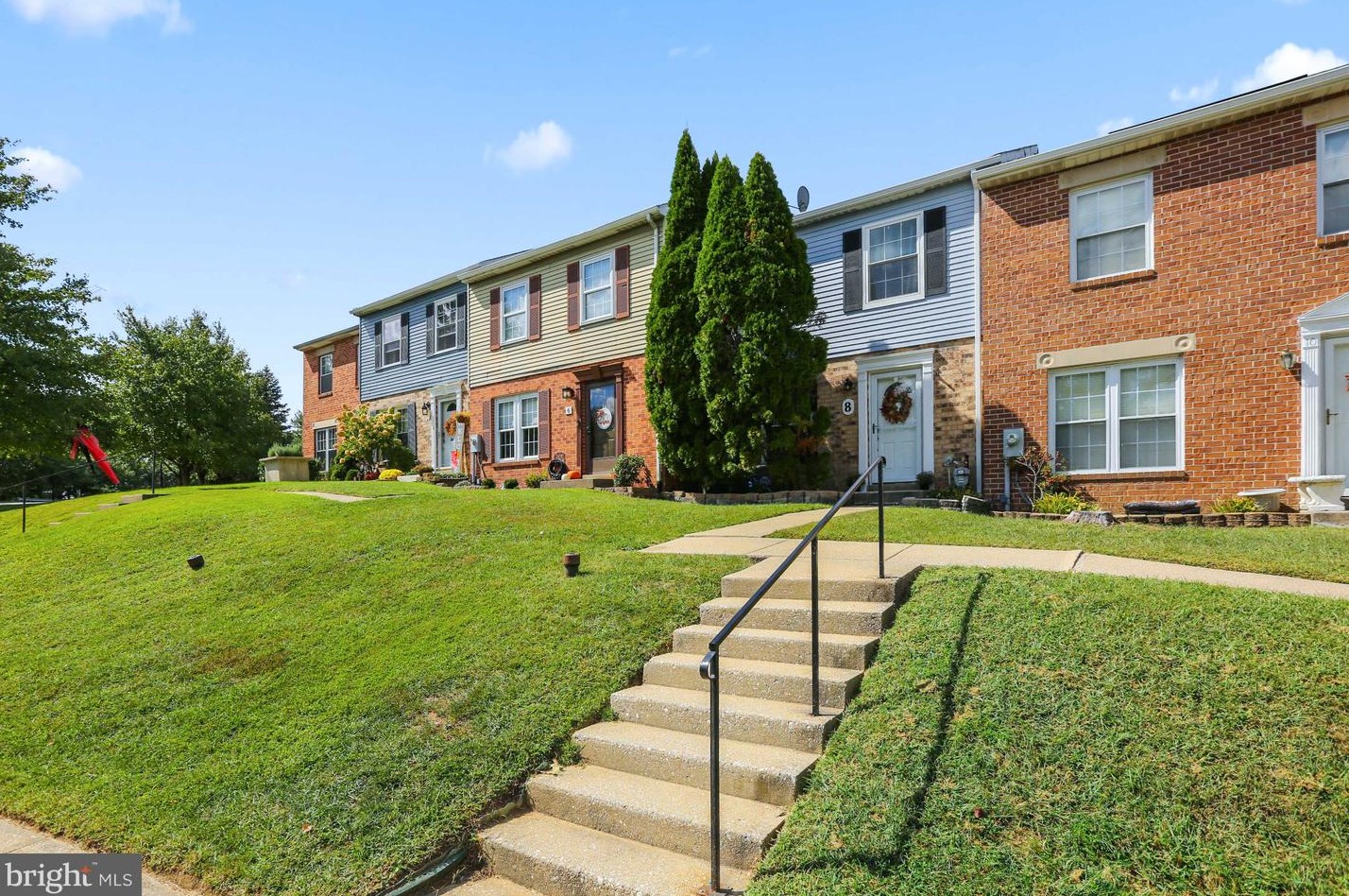 8 Woodcove Ct, Baltimore, MD 21234-3433