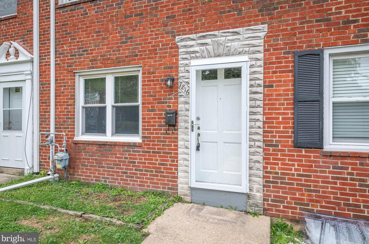 7816 Hillsway Ave, Baltimore MD  21234-5911 exterior