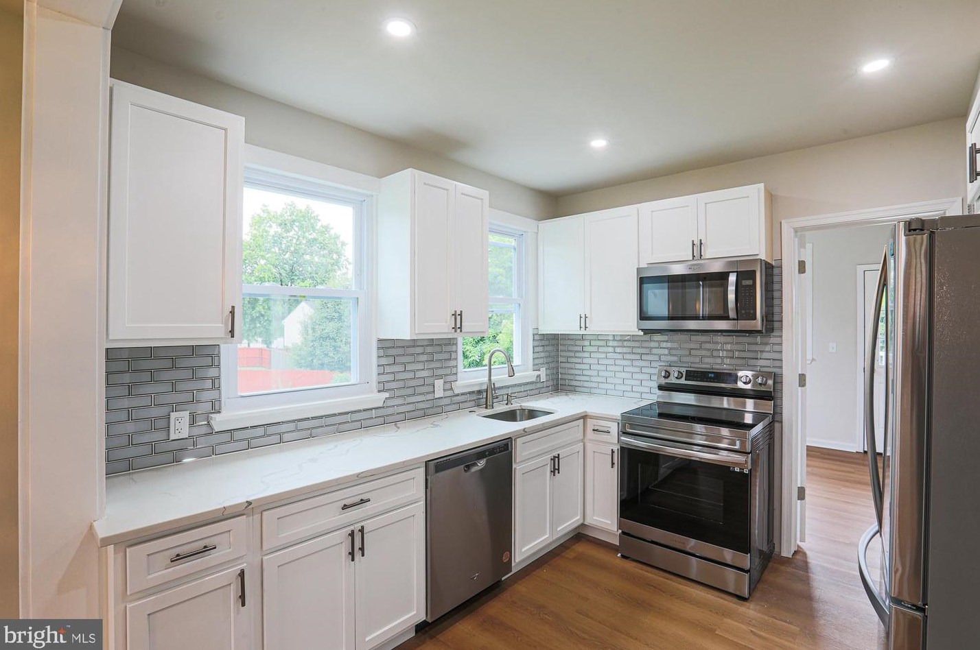 6512 Golden Ring Rd, Baltimore, MD 21237