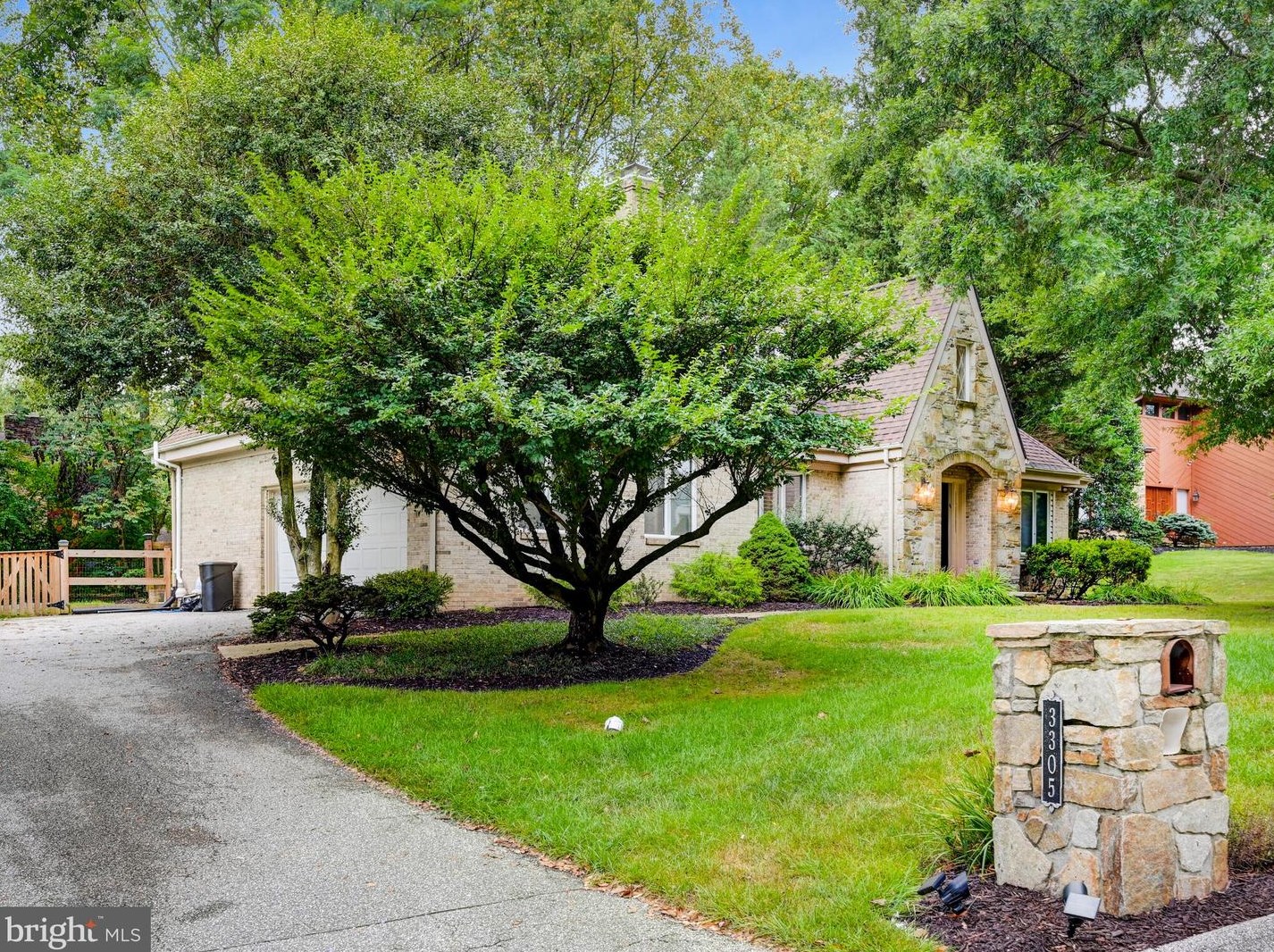 3305 Redspire Ln, Baltimore, MD 21208-1962