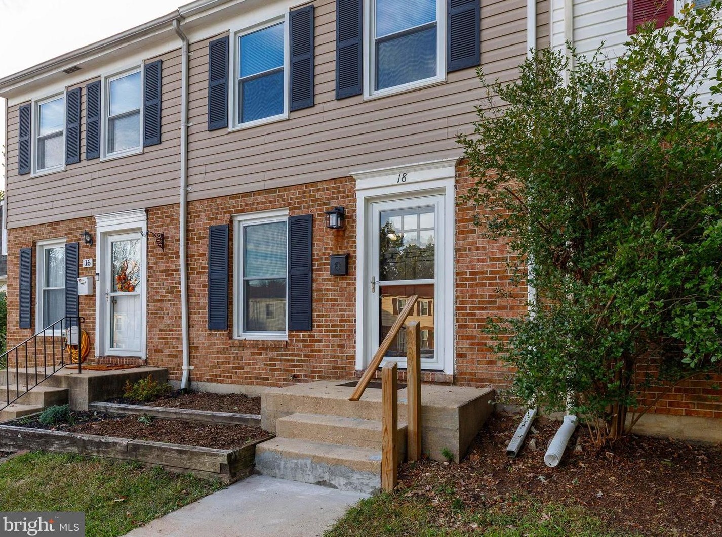18 Pickens Ct, Baltimore, MD 21236-3237