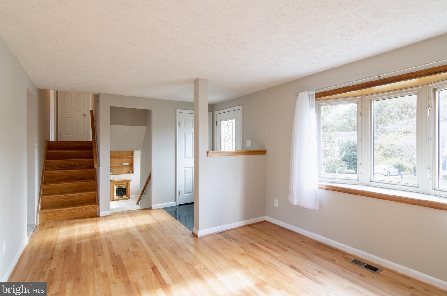 6 Big Stone Ct, Baltimore, MD 21228-1017