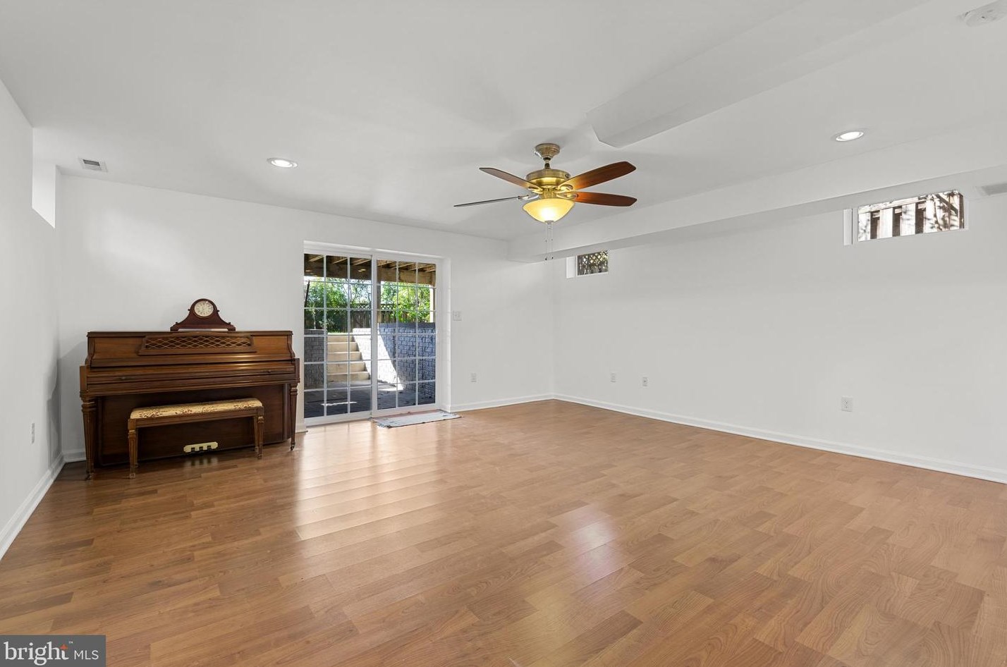 407 Alabama Rd, Baltimore MD  exterior