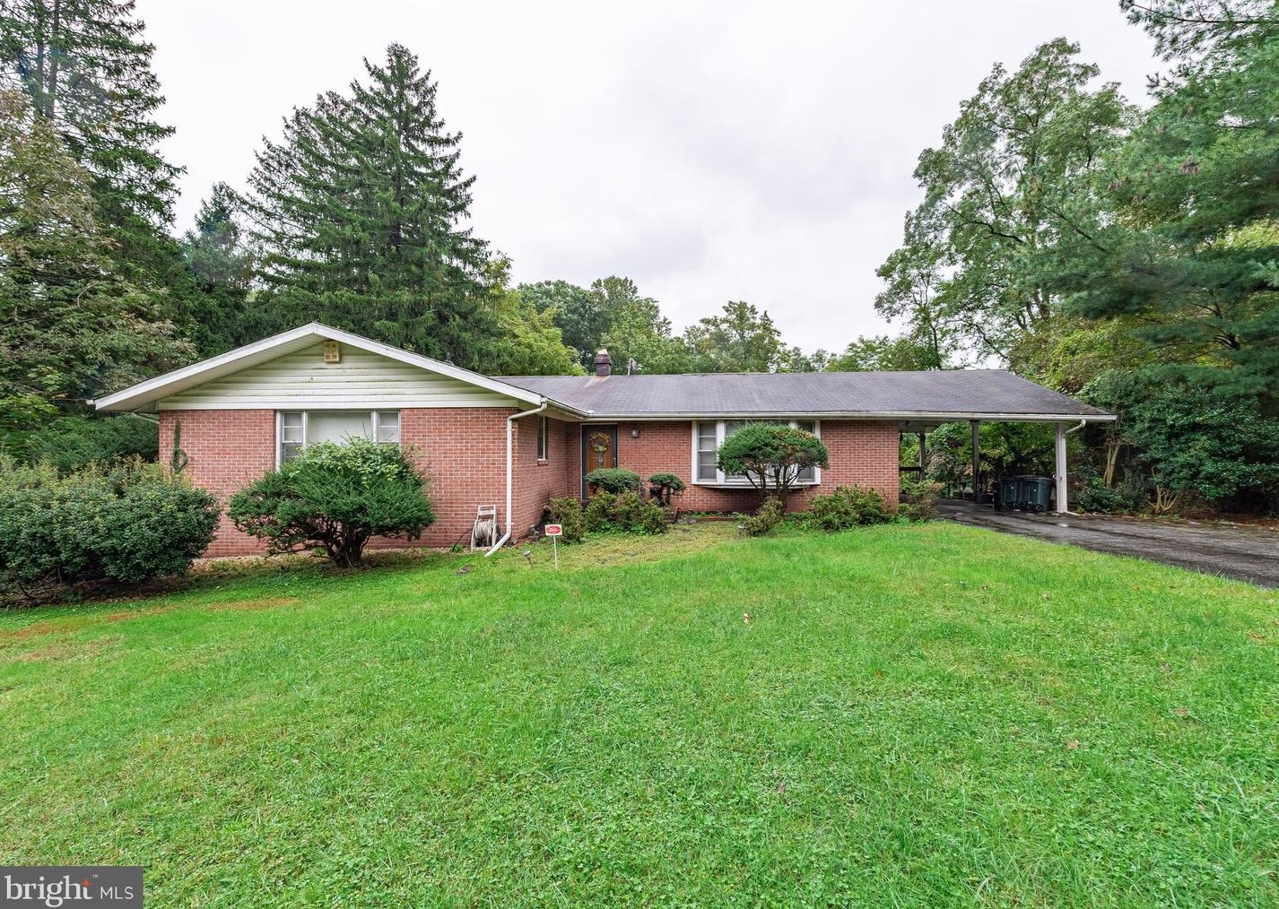1 Peachtree Ct, Baltimore, MD 21208-2811