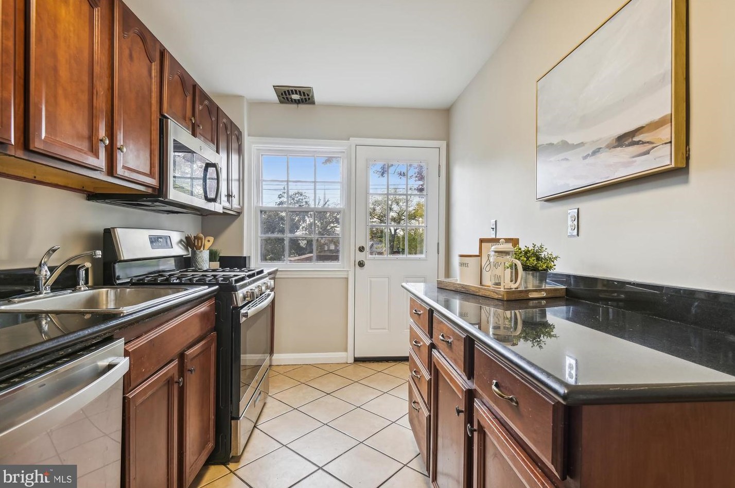 415 Lambeth Rd, Baltimore MD 21228-1842 exterior