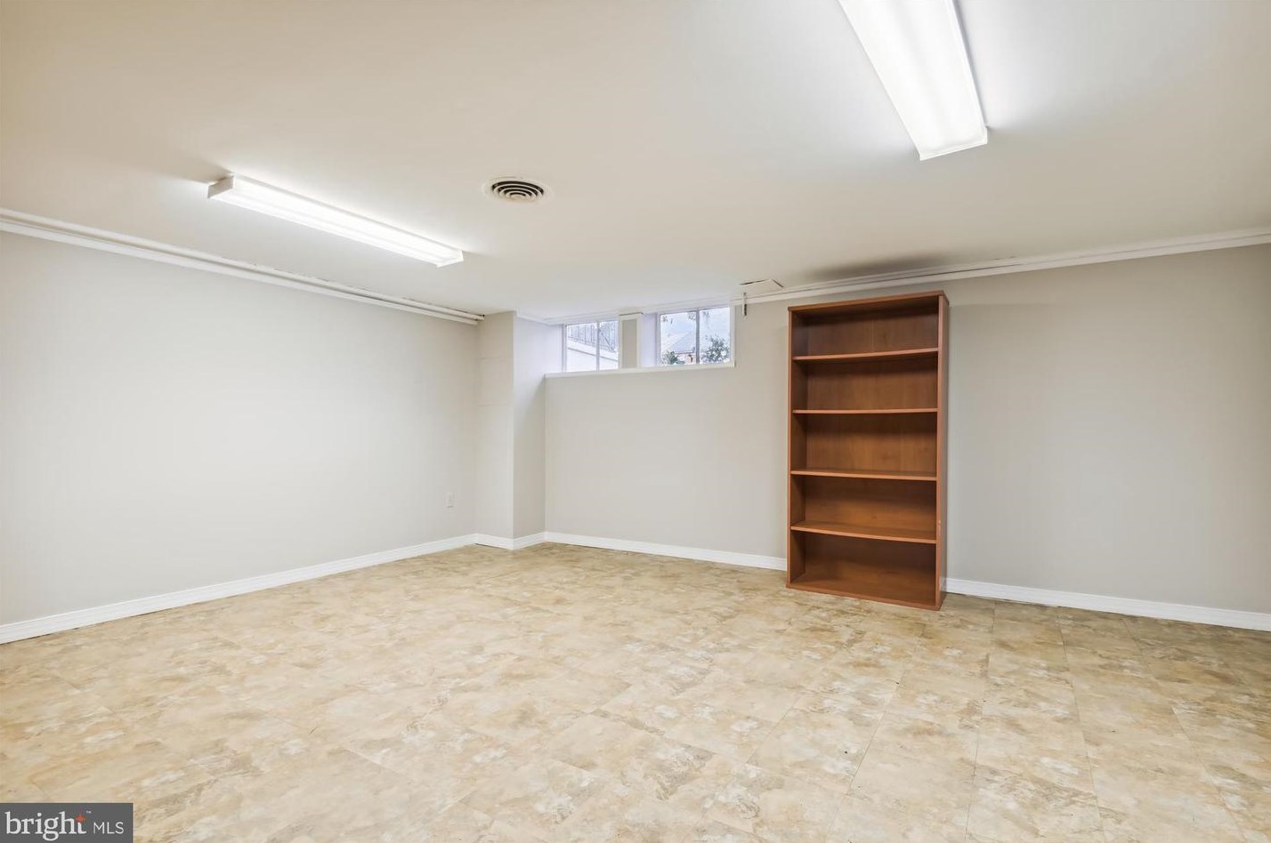 415 Lambeth Rd, Baltimore MD 21228-1842 exterior