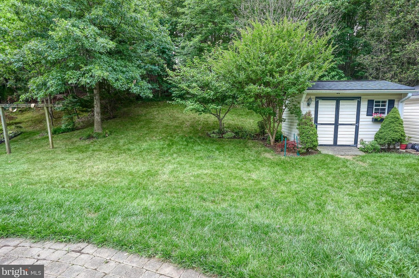 8216 Selwin Ct, Baltimore MD 21237-3363 exterior