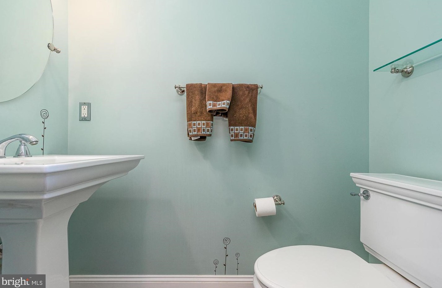 8216 Selwin Ct, Baltimore MD 21237-3363 exterior