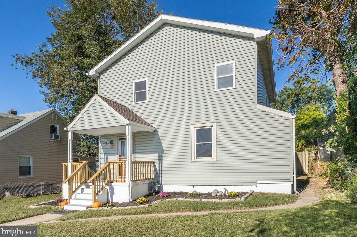 13 Ridgemoor Rd, Baltimore, MD 21221-7033