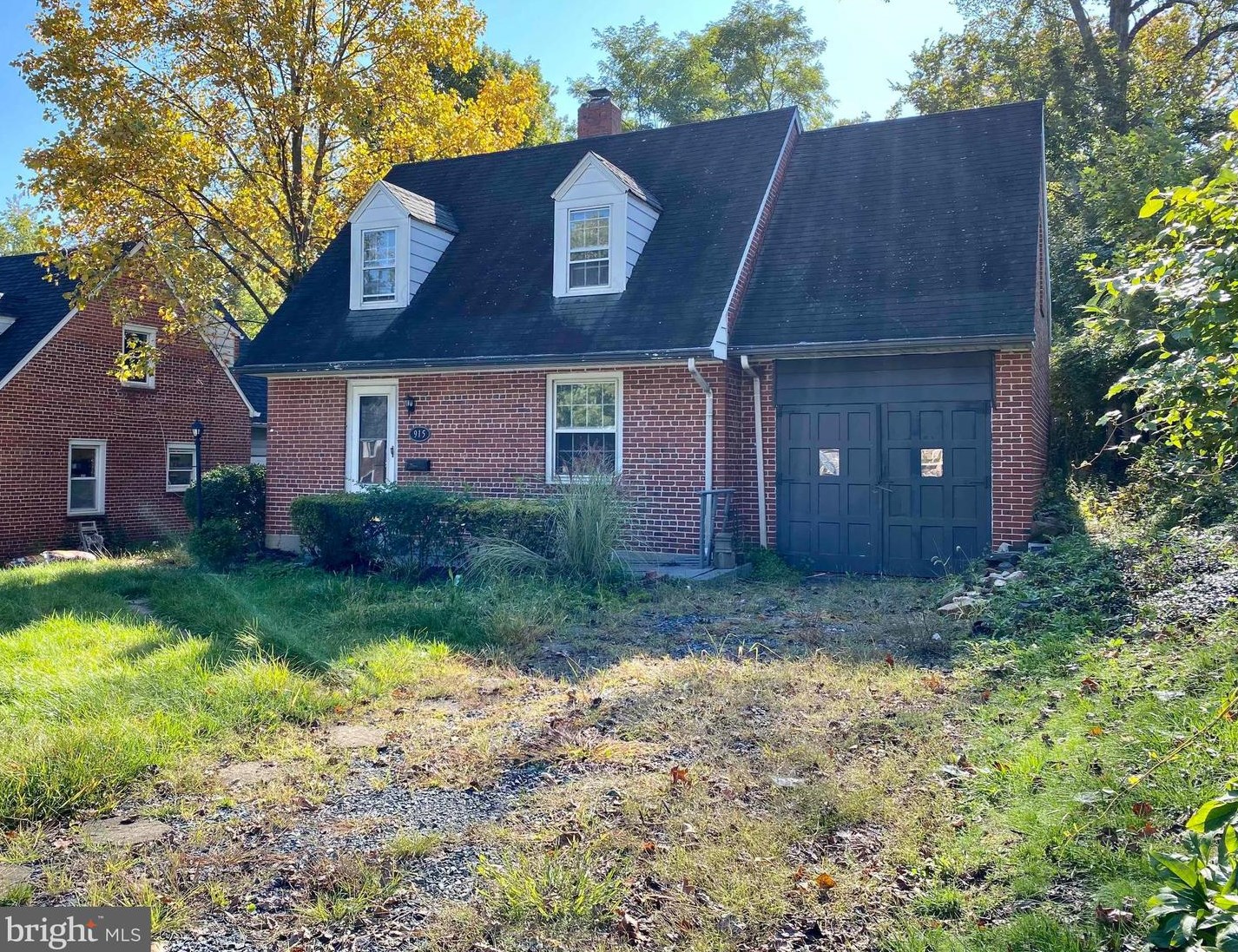 915 Adana Rd, Baltimore, MD 21208-4745