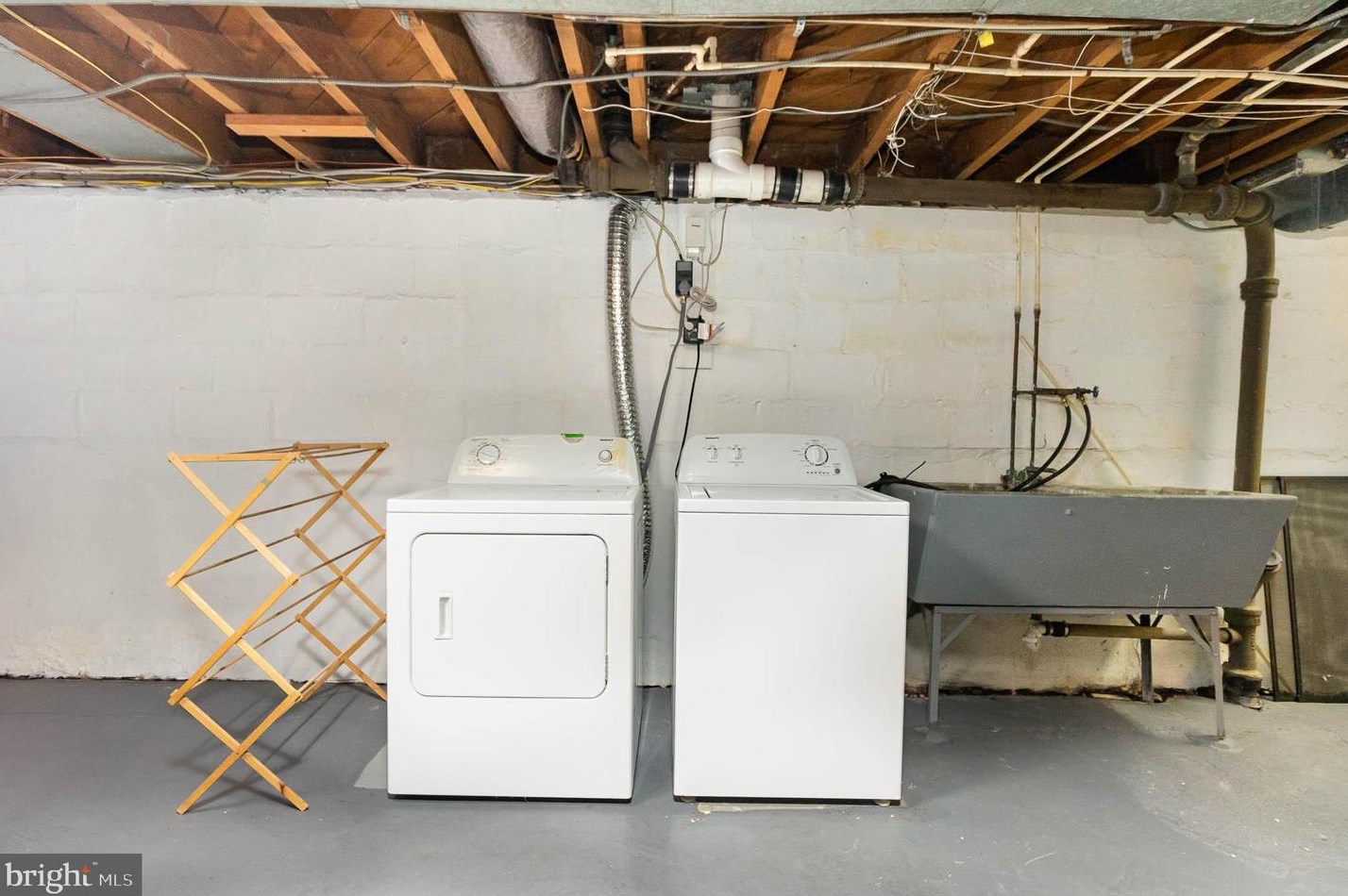 3621 Forest Hill Rd, Baltimore MD  21207-6344 exterior