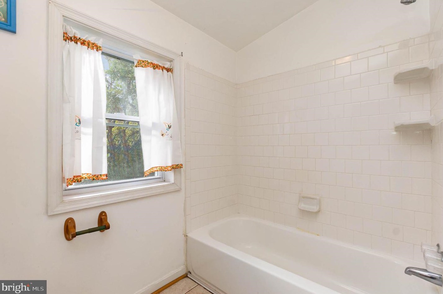 3621 Forest Hill Rd, Baltimore MD  21207-6344 exterior