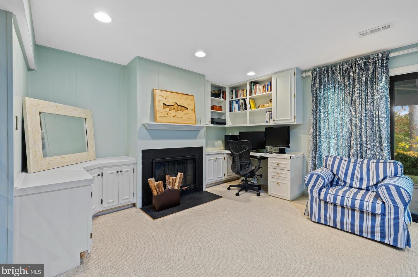 6112 Buckingham Mnr Dr, Baltimore MD exterior