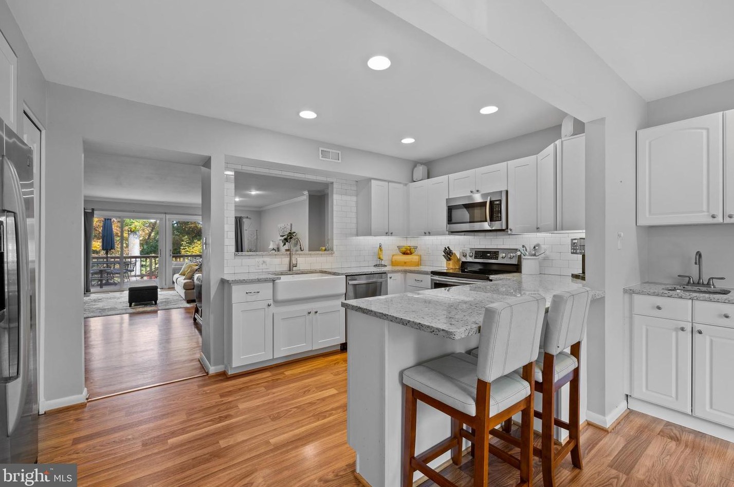 6112 Buckingham Mnr Dr, Baltimore MD exterior