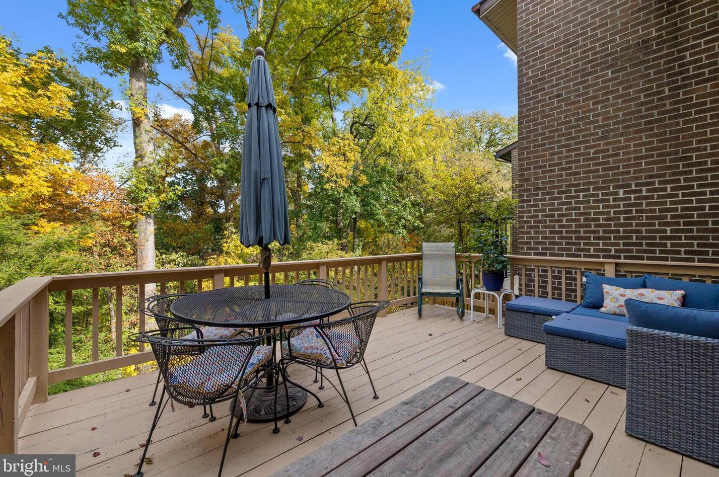 6112 Buckingham Mnr Dr, Baltimore MD exterior