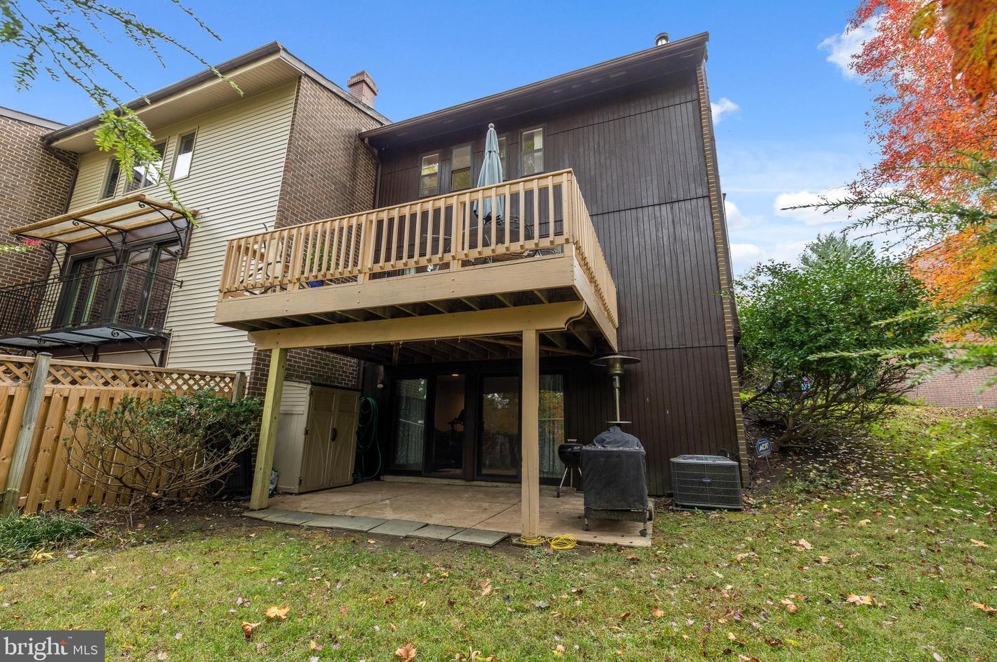 6112 Buckingham Mnr Dr, Baltimore MD exterior