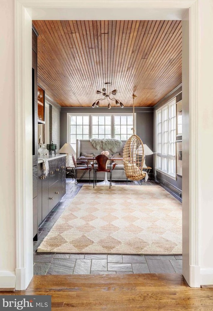 6421 Murray Hl Rd, Baltimore MD 21212-1028 exterior