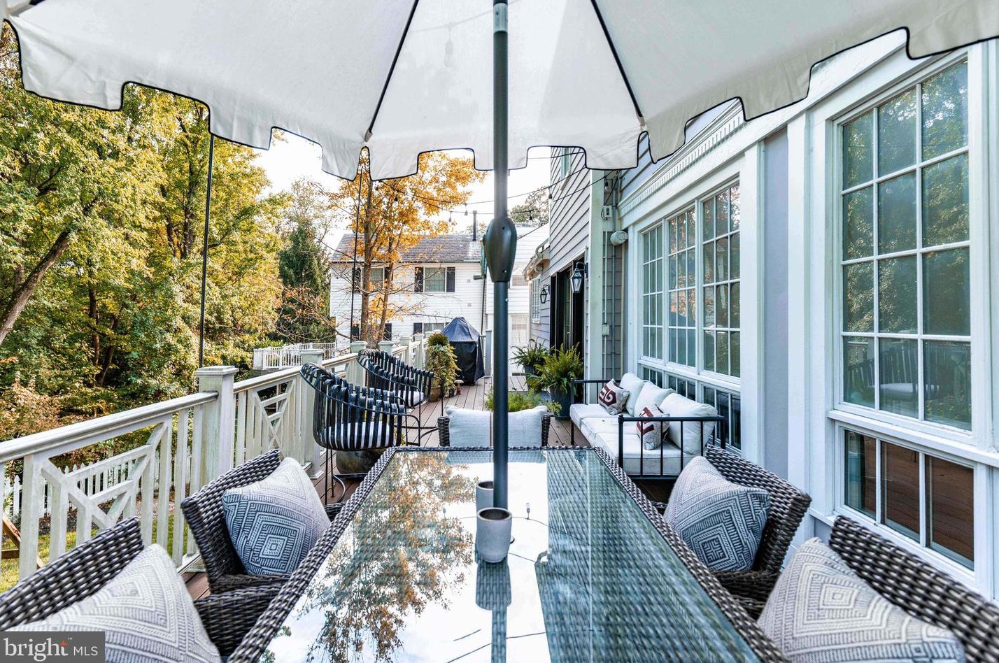 6421 Murray Hl Rd, Baltimore MD 21212-1028 exterior