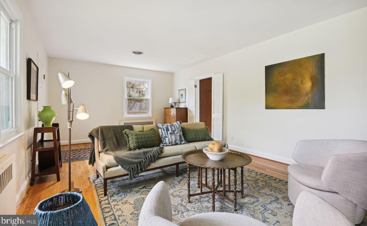 8321 Charmel Dr, Baltimore, MD 21244-2228