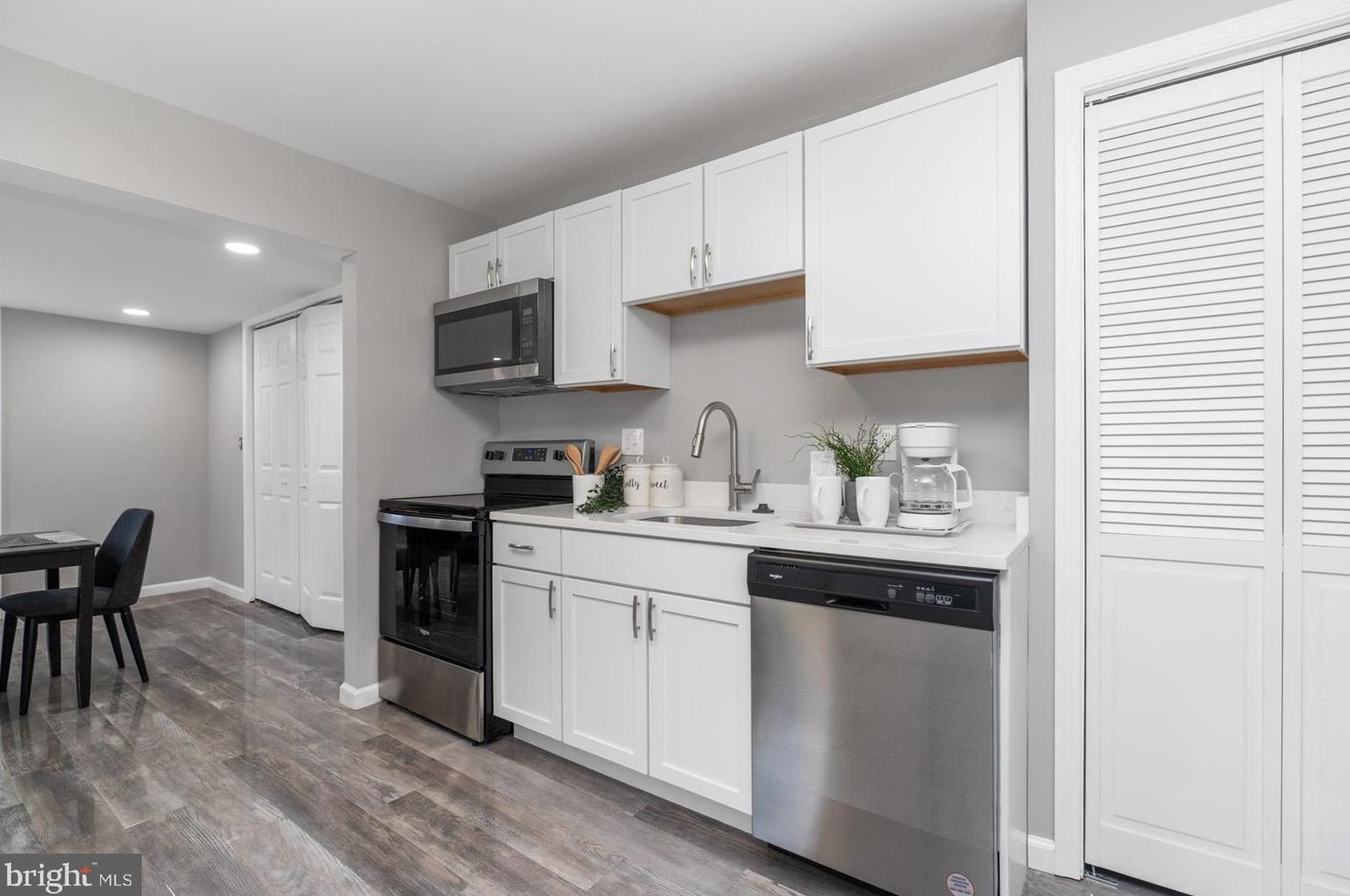 215 Glider Dr, Baltimore, MD 21220-4616