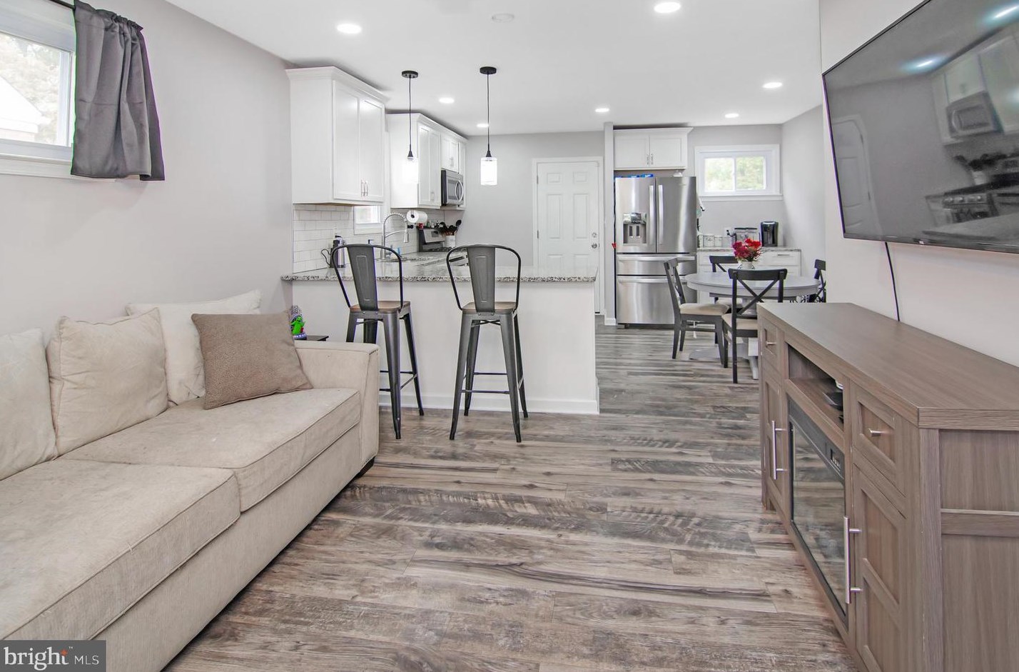 315 Savannah Rd, Baltimore MD  21221-4813 exterior