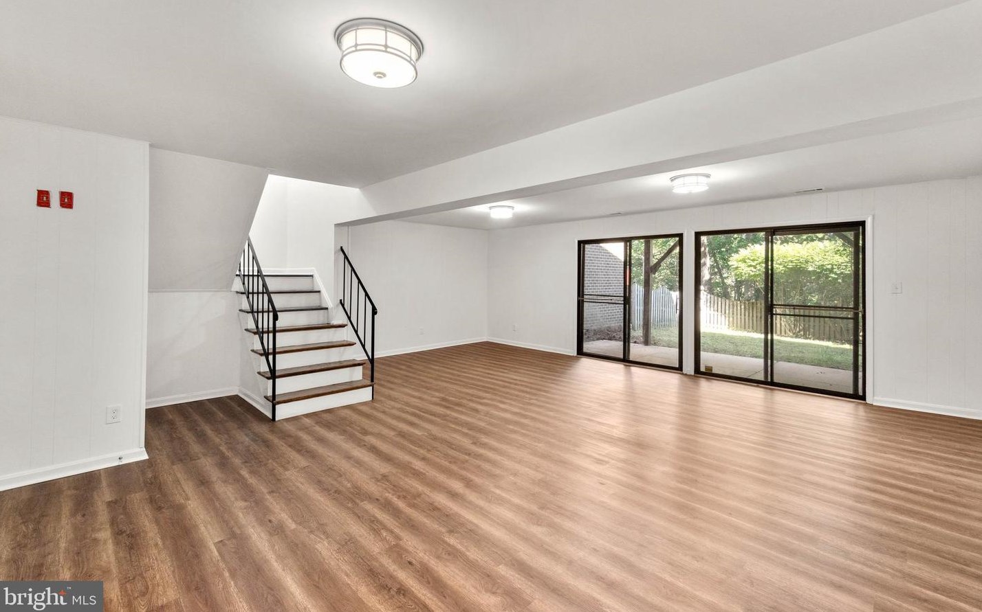 6118 Buckingham Mnr Dr, Baltimore MD 21210-1004 exterior