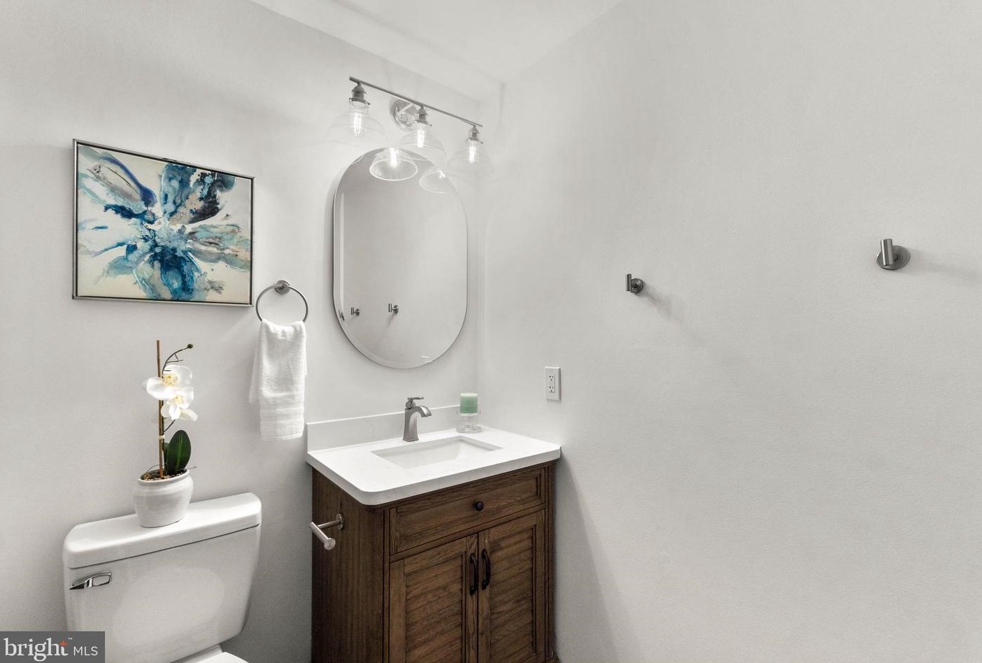 6118 Buckingham Mnr Dr, Baltimore MD 21210-1004 exterior