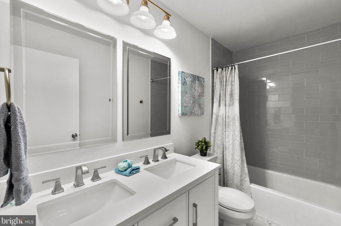 6118 Buckingham Mnr Dr, Baltimore MD 21210-1004 exterior