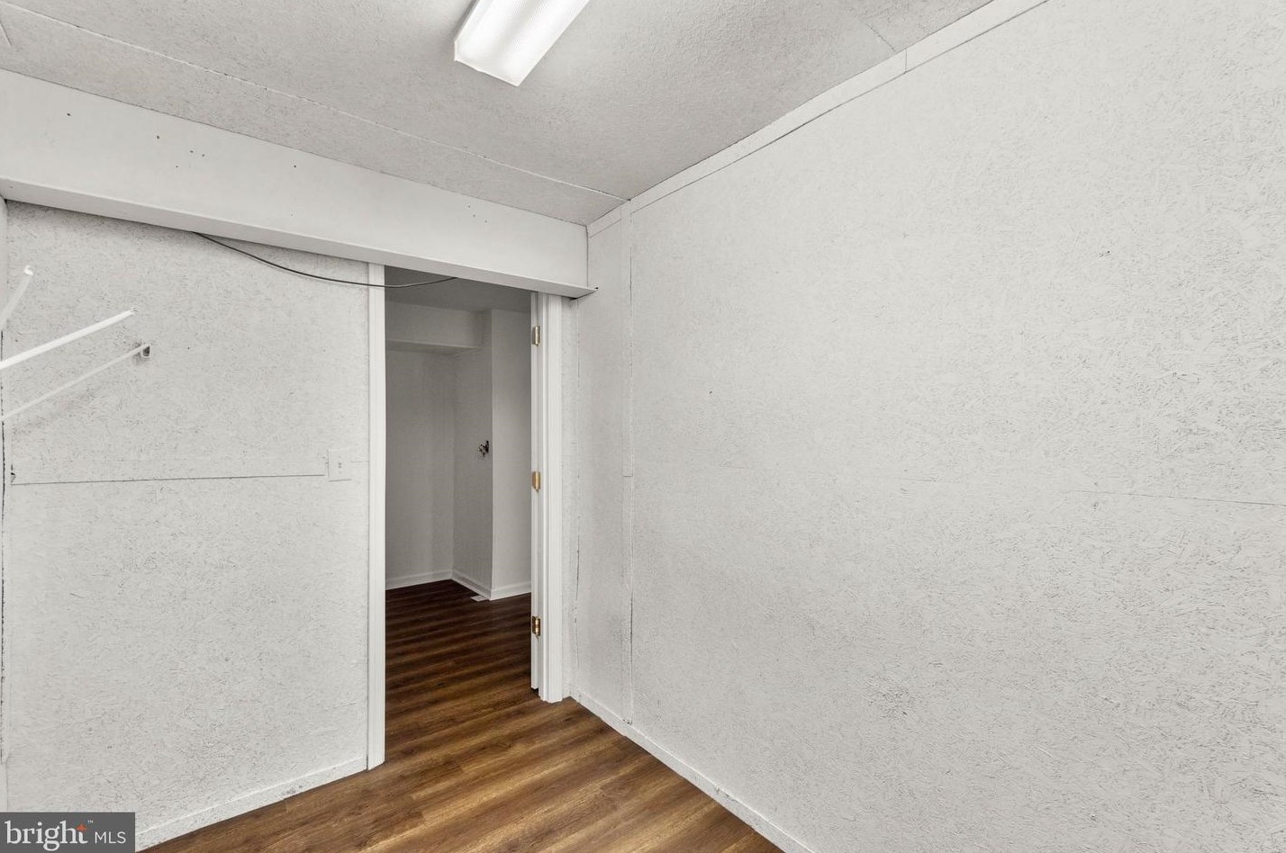 6118 Buckingham Mnr Dr, Baltimore MD 21210-1004 exterior