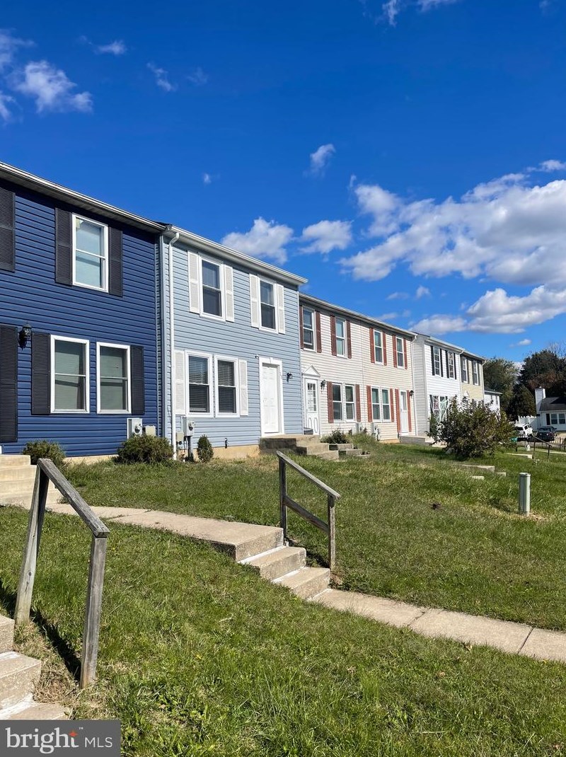 10 Van Ct, Baltimore, MD 21206-2954