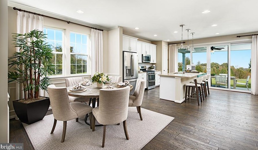 1913 Turkey Point Rd, Baltimore, MD 21221-1910