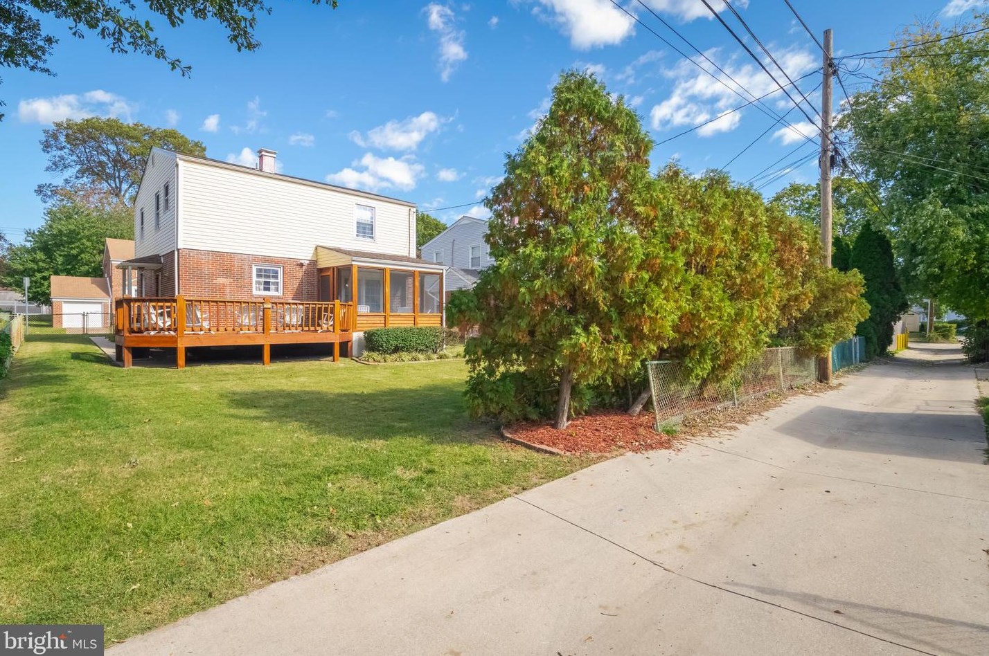 7027 Dunhill Rd, Baltimore MD 21222-5917 exterior