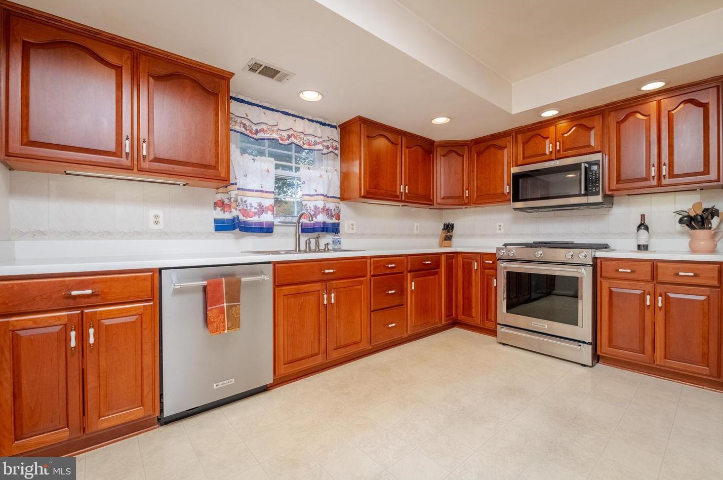 7027 Dunhill Rd, Baltimore MD 21222-5917 exterior