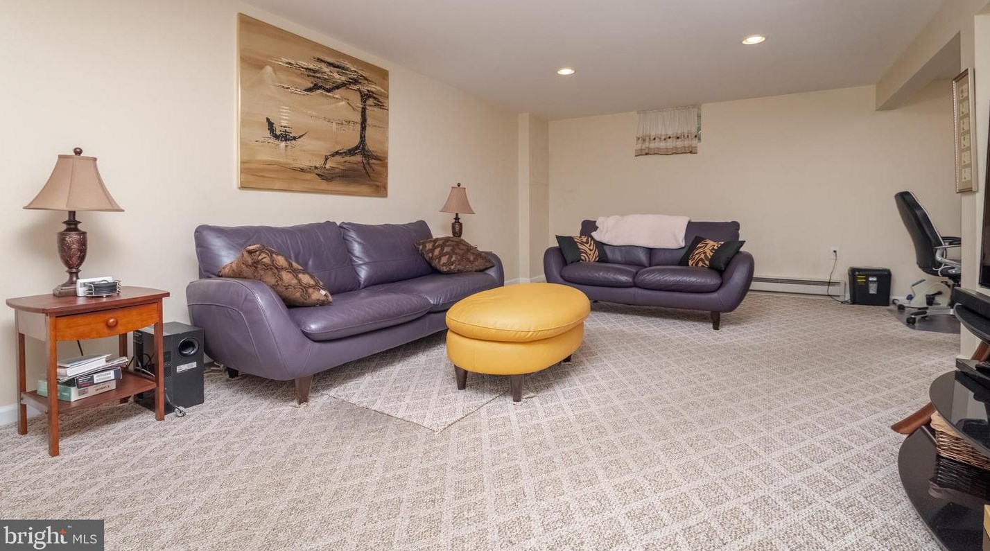 7027 Dunhill Rd, Baltimore MD 21222-5917 exterior