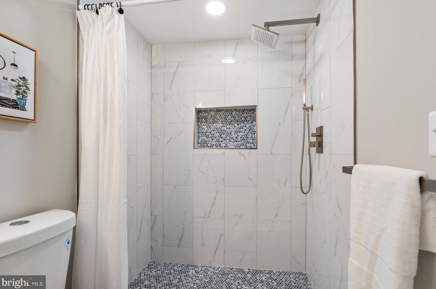 6503 Hazelwood Ct, Baltimore MD  21237-1907 exterior