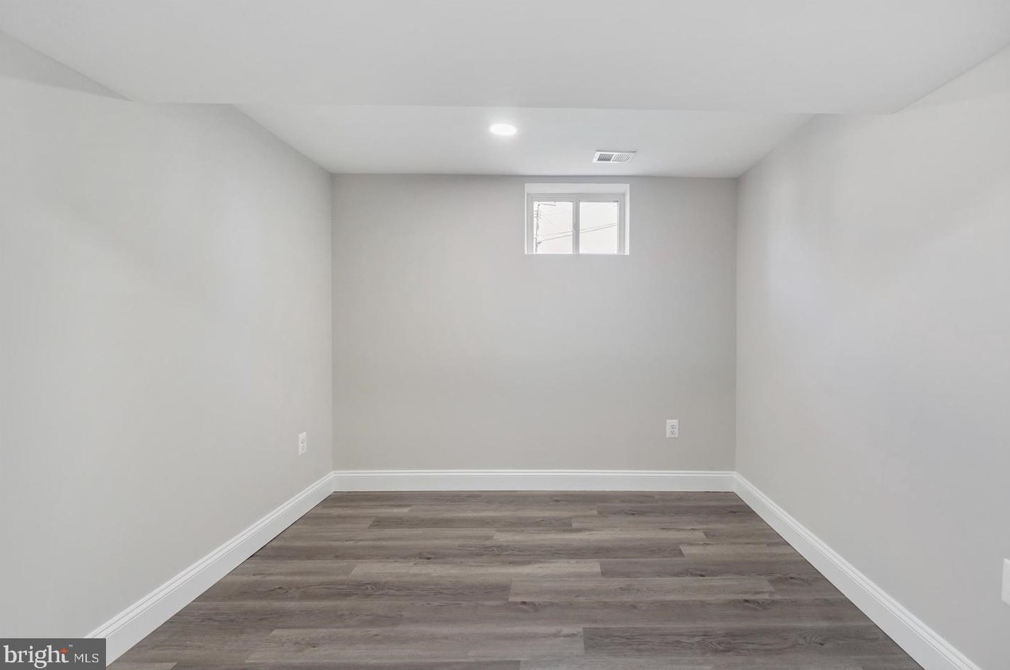 6503 Hazelwood Ct, Baltimore MD  21237-1907 exterior