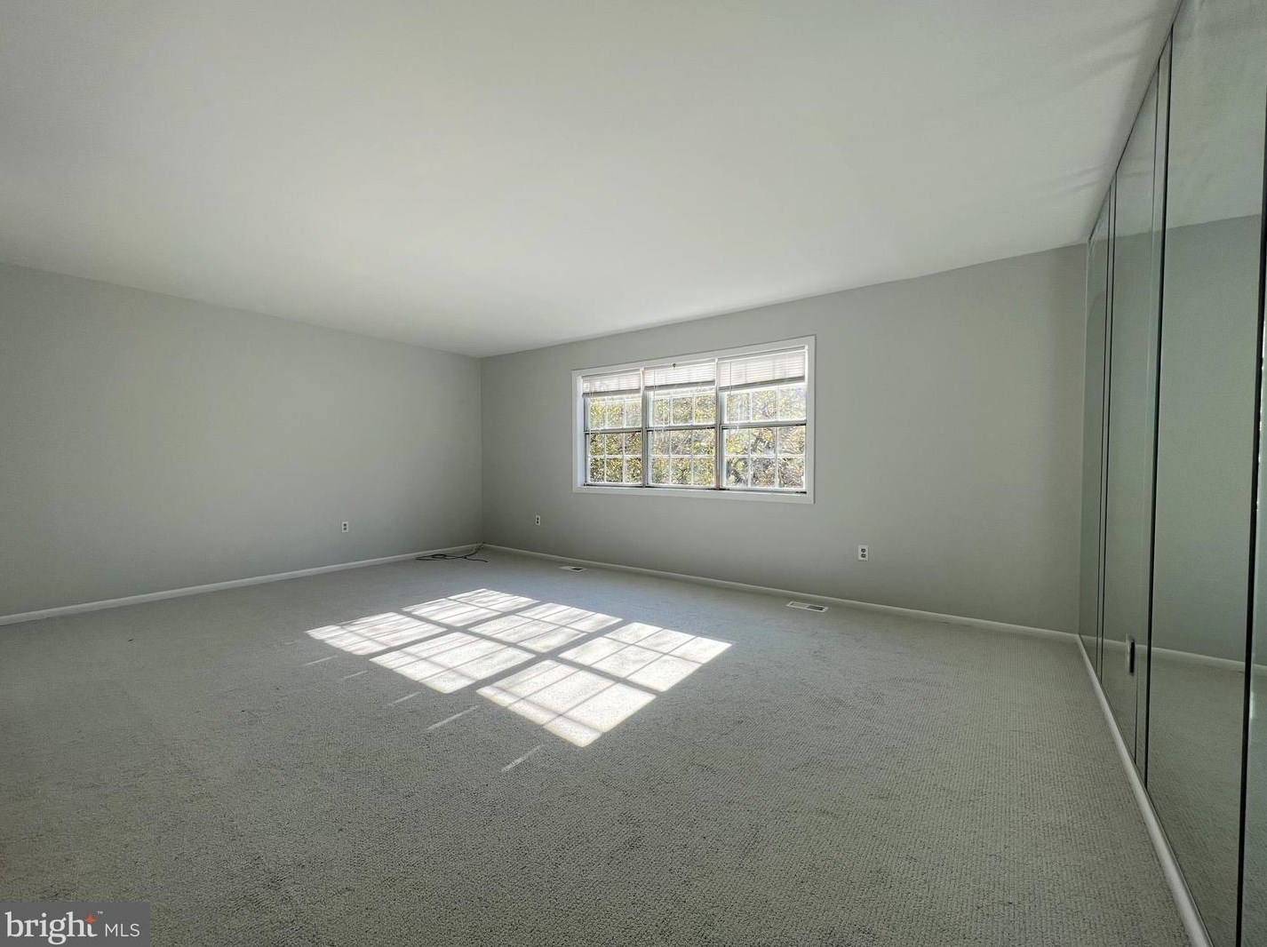 19 Middleview Ct, Baltimore MD  21244-2621 exterior