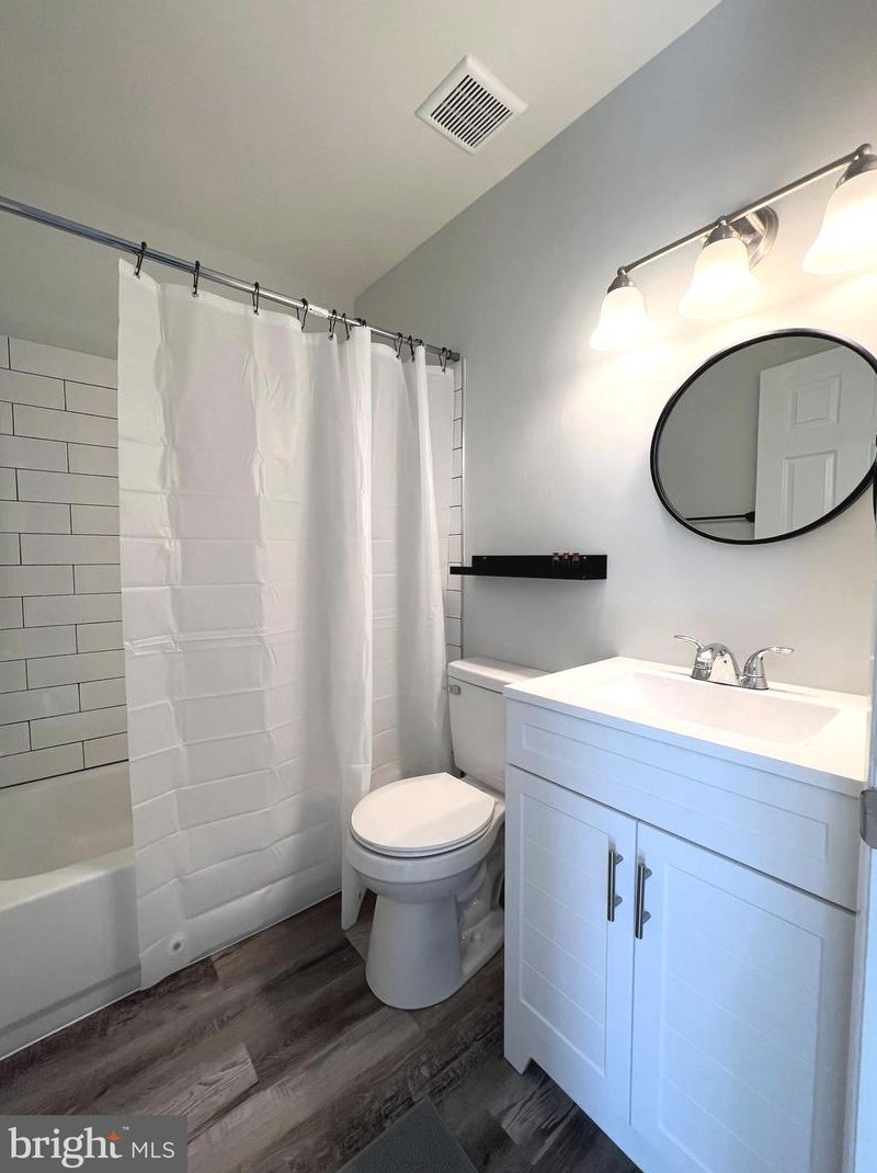19 Middleview Ct, Baltimore MD  21244-2621 exterior