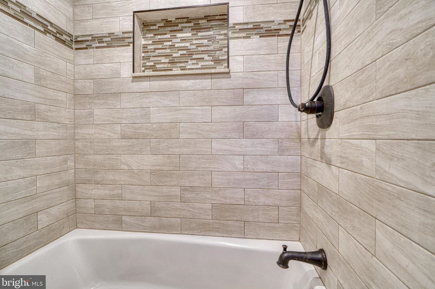 336 Ida Ave, Baltimore MD  21221-4737 exterior