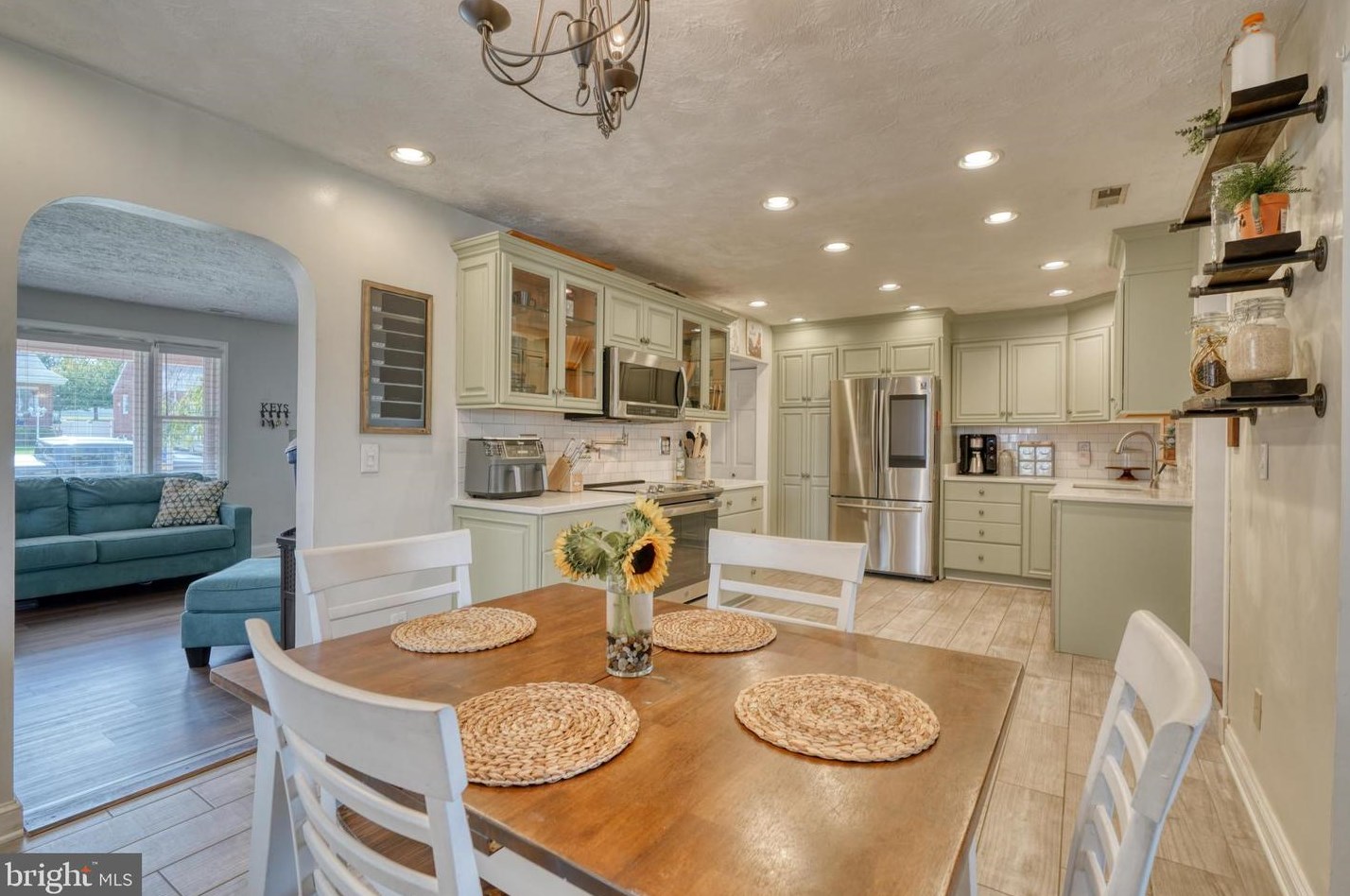 336 Ida Ave, Baltimore MD  21221-4737 exterior