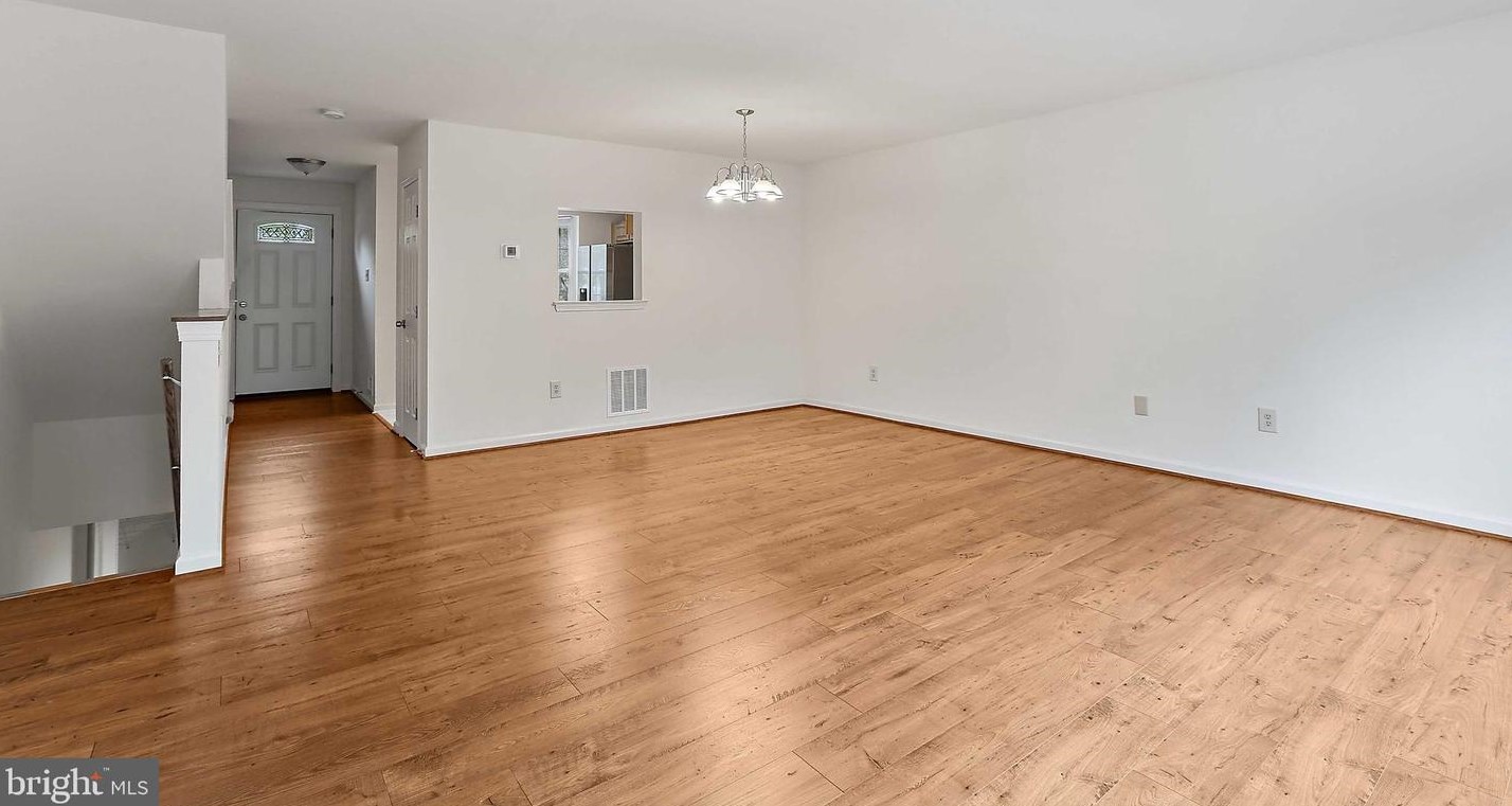 15 Wooden Court Way, Baltimore, MD 21208-2653