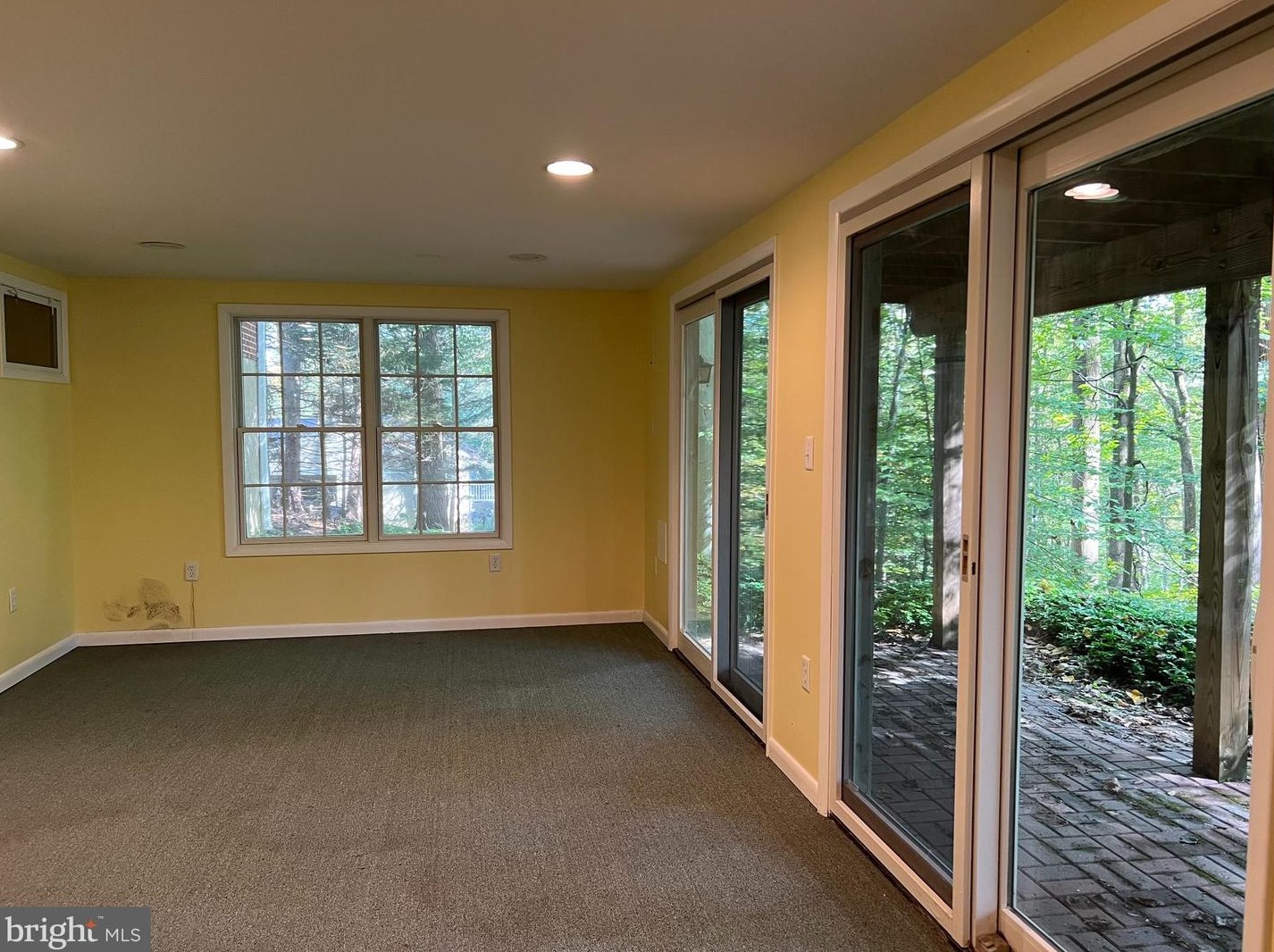 1103 High Country Rd, Baltimore MD 21286-1514 exterior