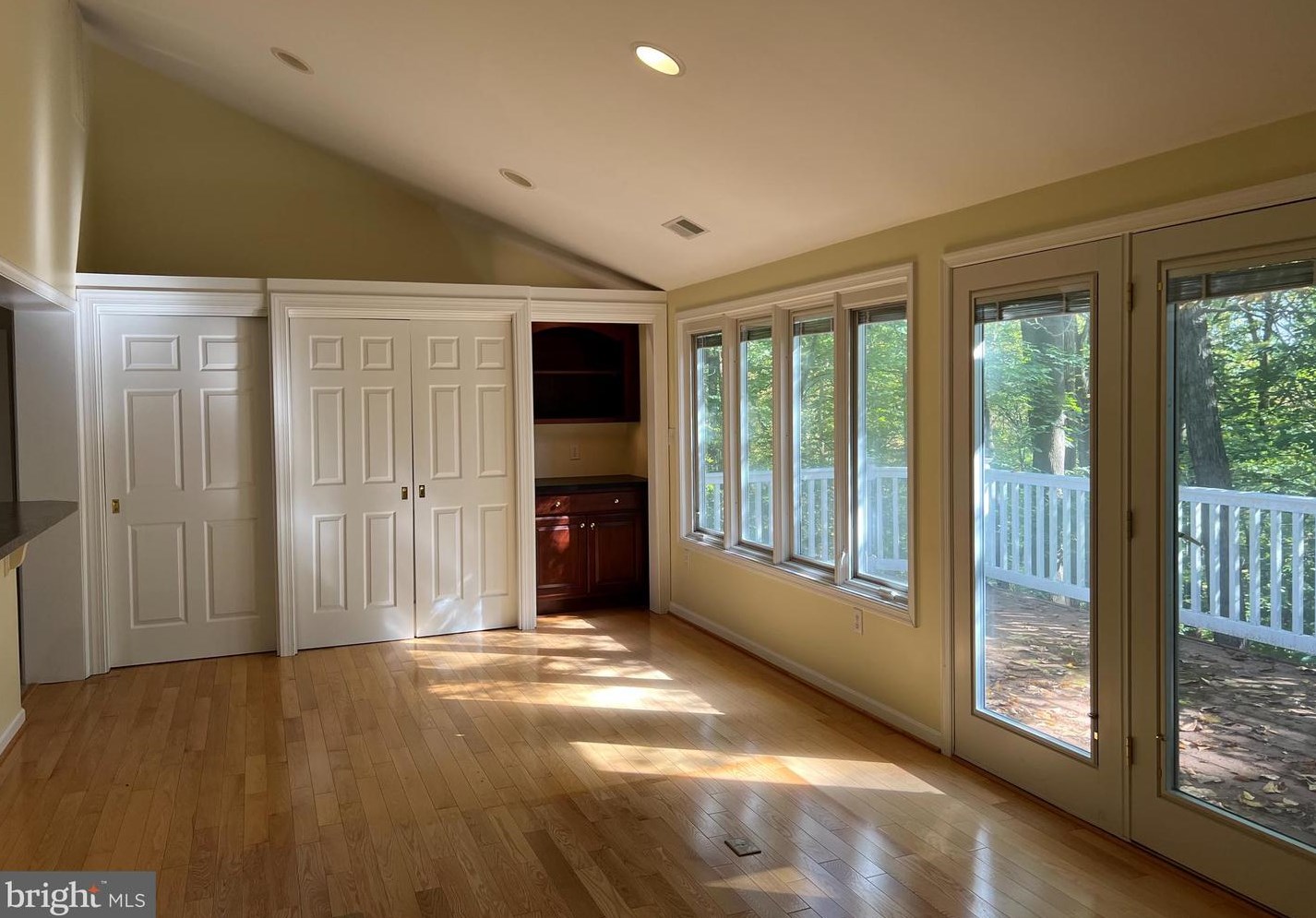 1103 High Country Rd, Baltimore MD 21286-1514 exterior