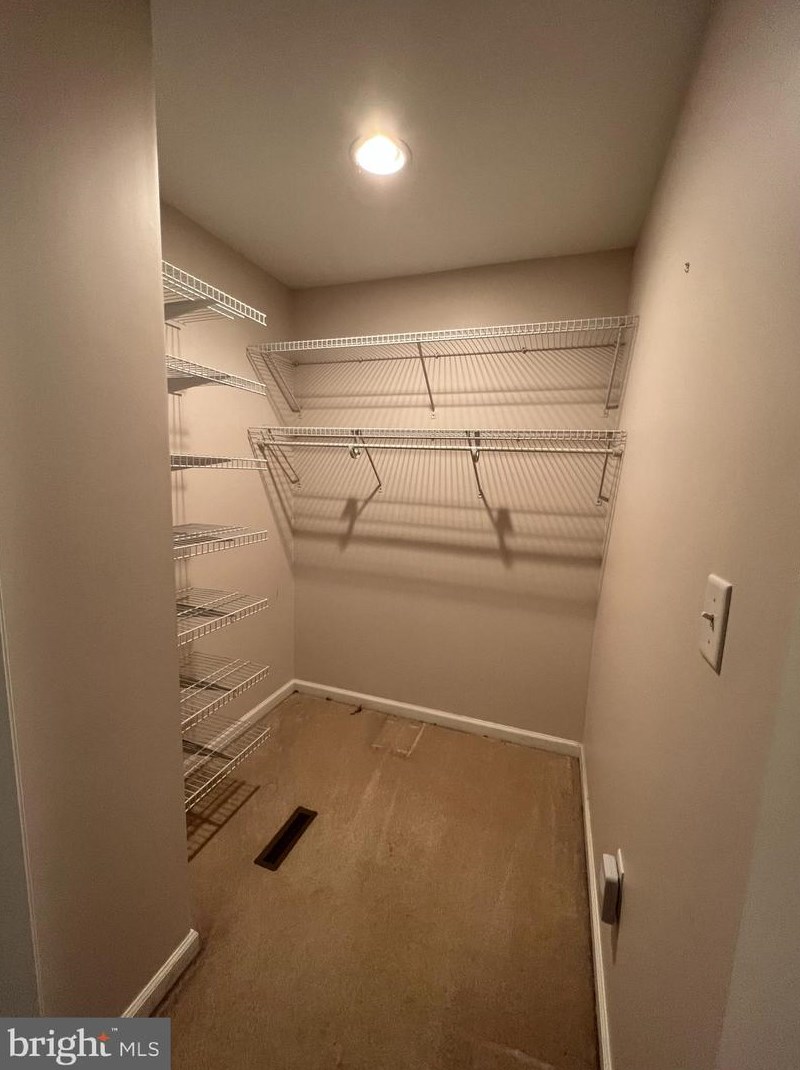 1103 High Country Rd, Baltimore MD 21286-1514 exterior