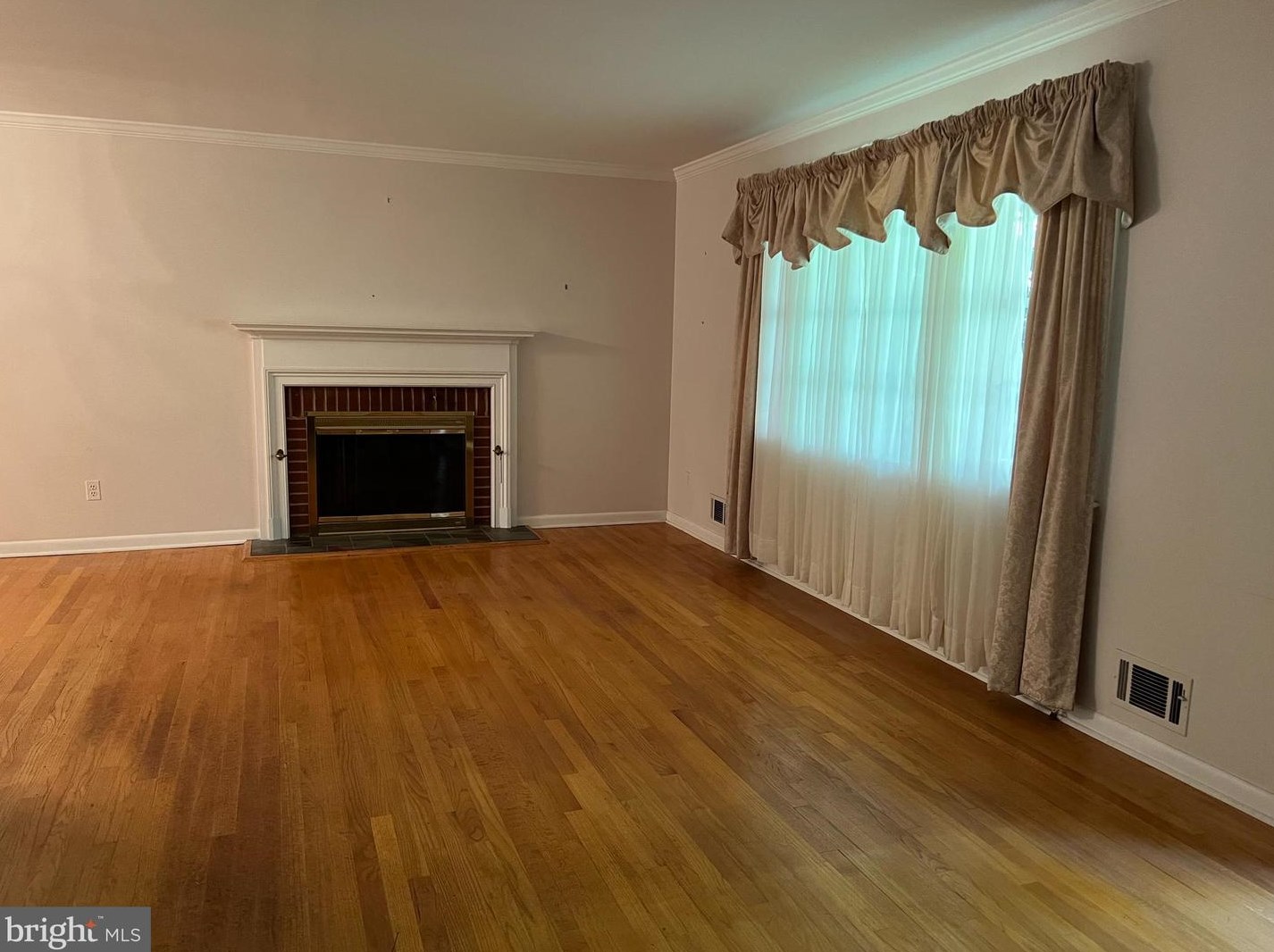 1103 High Country Rd, Baltimore MD 21286-1514 exterior