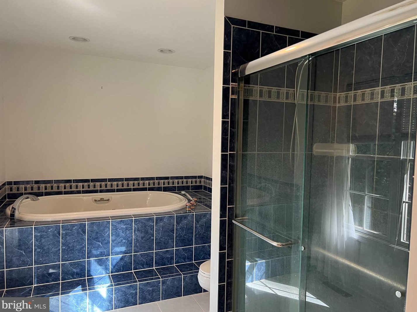 1103 High Country Rd, Baltimore MD 21286-1514 exterior